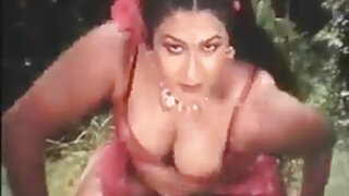 بڑے دستکوں والی سیکس ...